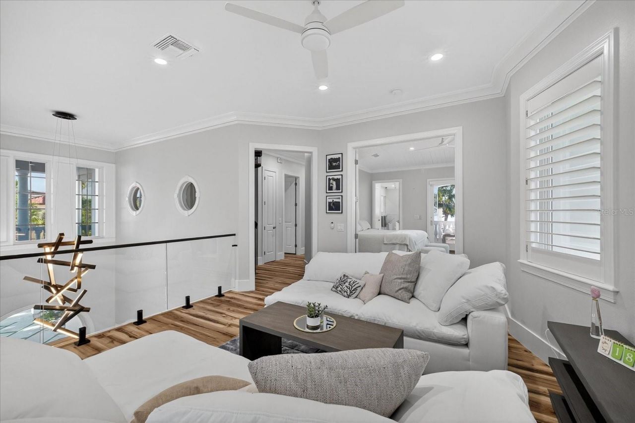 4102 Causeway Vista Drive, Tampa, FL 33615 Photo