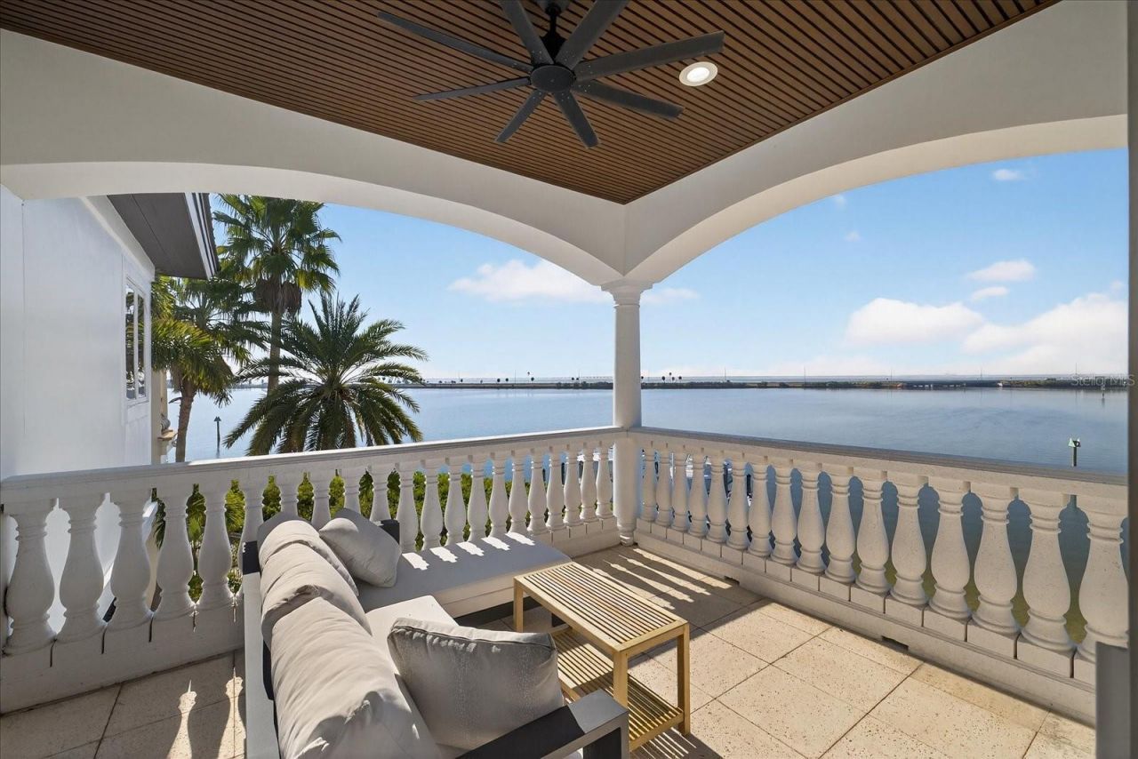 4102 Causeway Vista Drive, Tampa, FL 33615 Photo