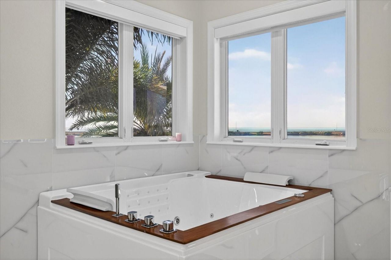 4102 Causeway Vista Drive, Tampa, FL 33615 Photo