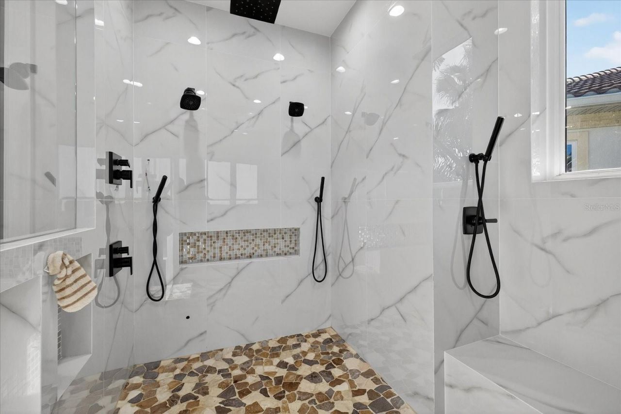 4102 Causeway Vista Drive, Tampa, FL 33615 Photo