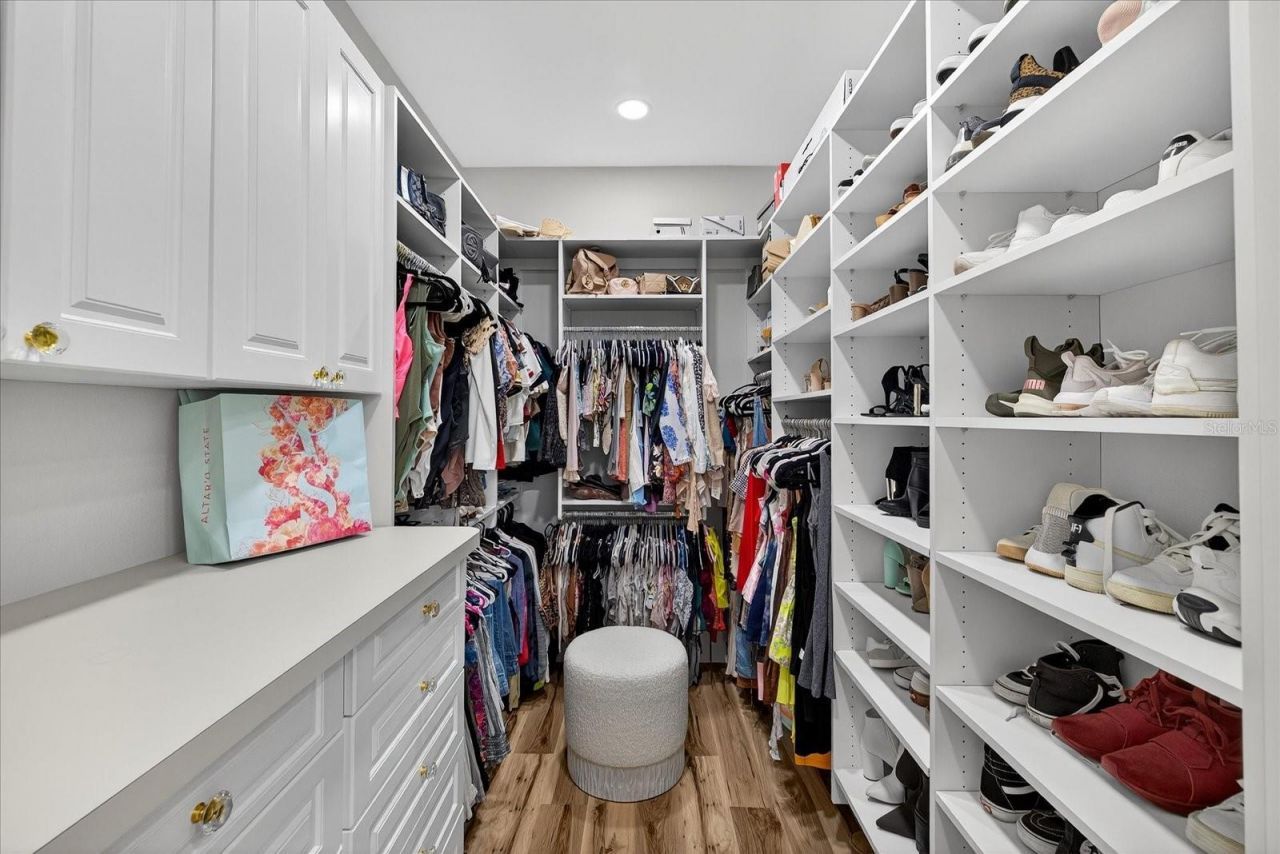 4102 Causeway Vista Drive, Tampa, FL 33615 Photo