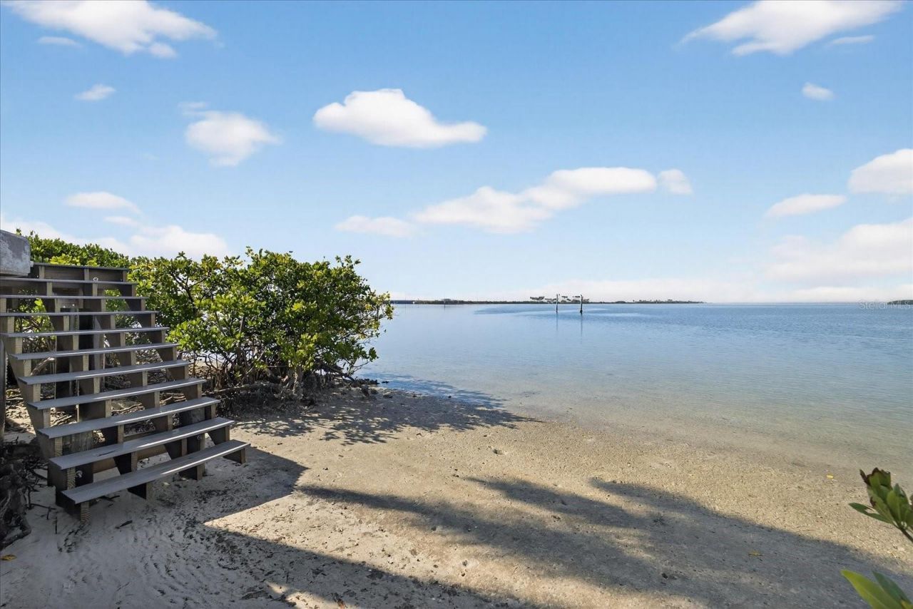 4102 Causeway Vista Drive, Tampa, FL 33615 Photo