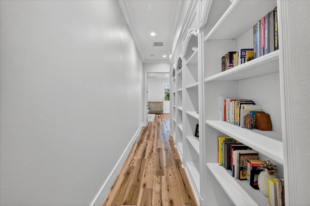 4102 Causeway Vista Drive, Tampa, FL 33615 Photo