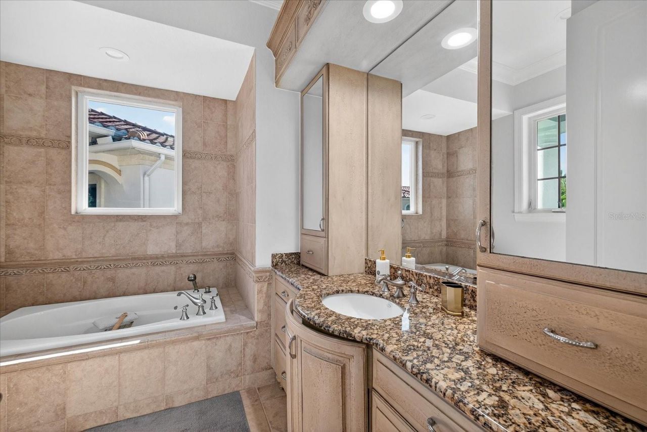 4102 Causeway Vista Drive, Tampa, FL 33615 Photo