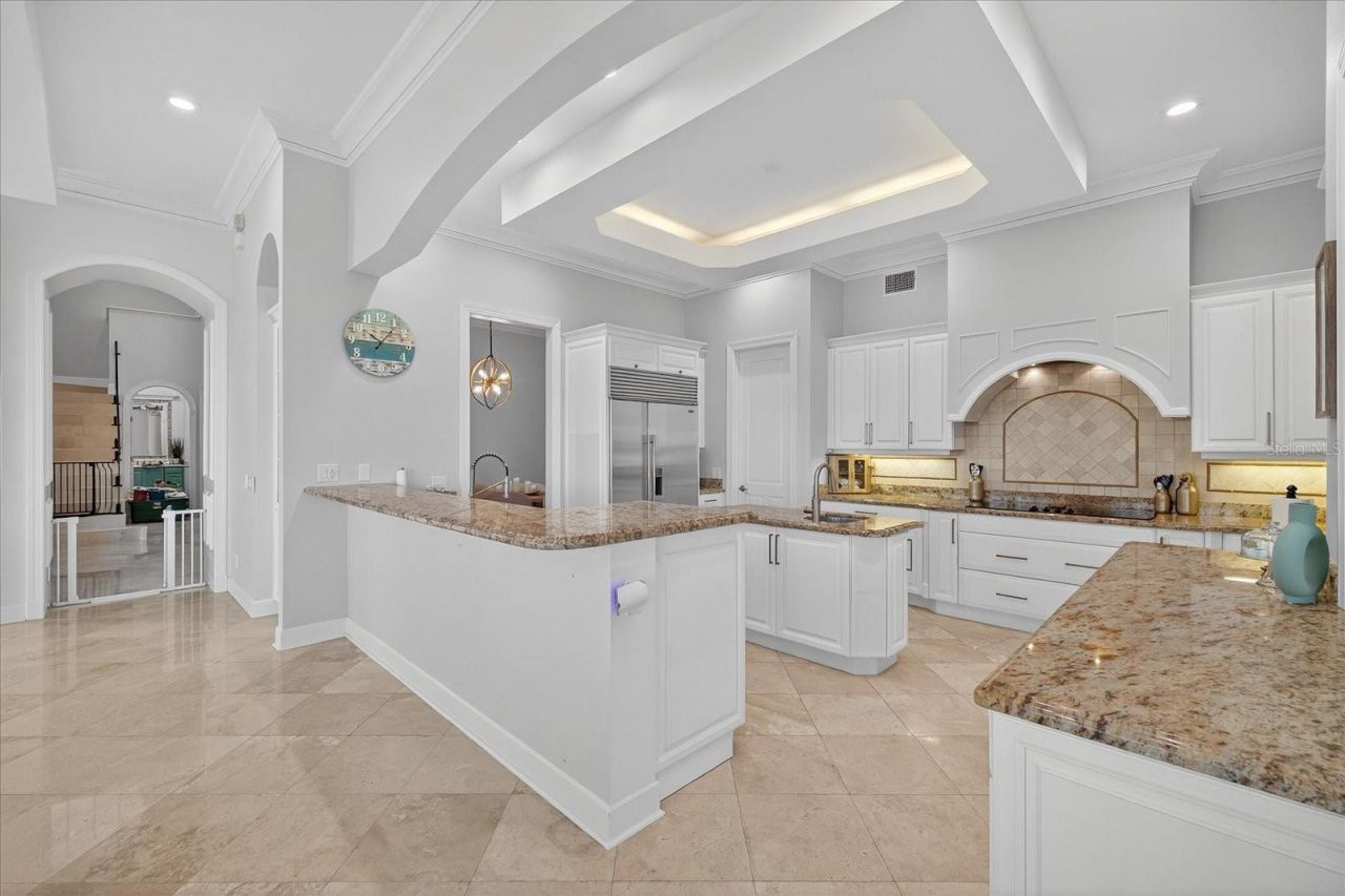 4102 Causeway Vista Drive, Tampa, FL 33615 Photo