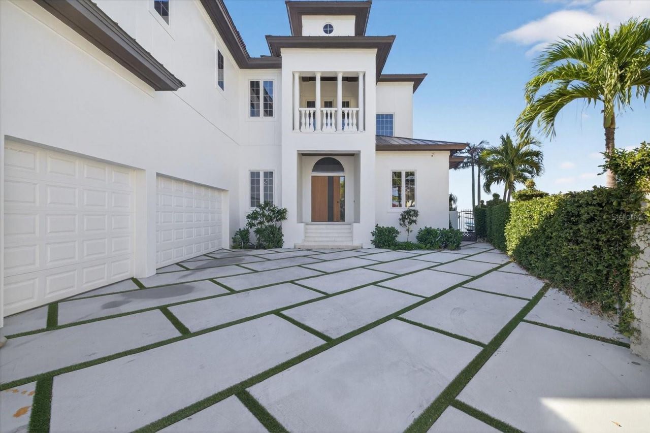 4102 Causeway Vista Drive, Tampa, FL 33615 Photo