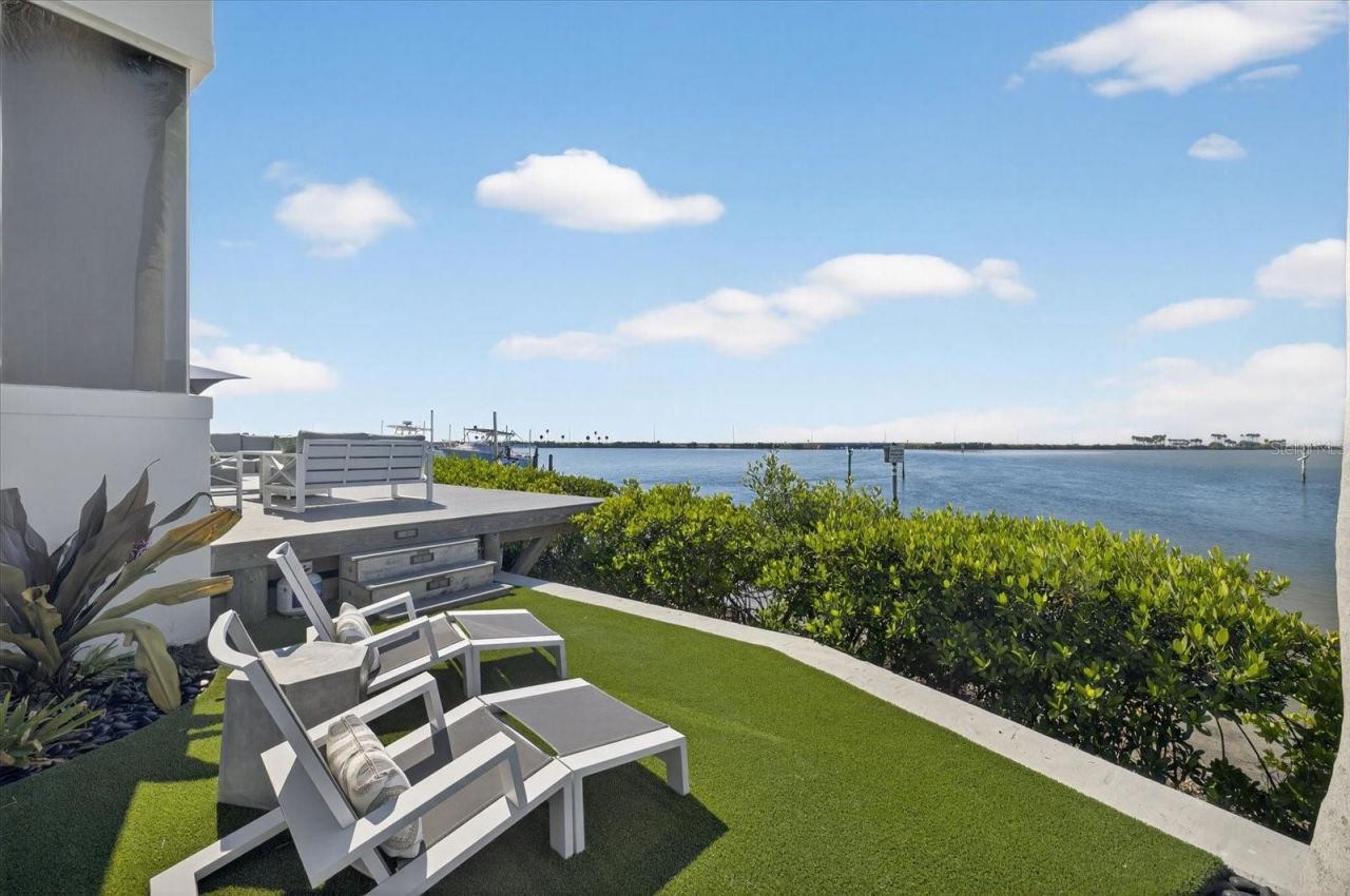 4102 Causeway Vista Drive, Tampa, FL 33615 Photo