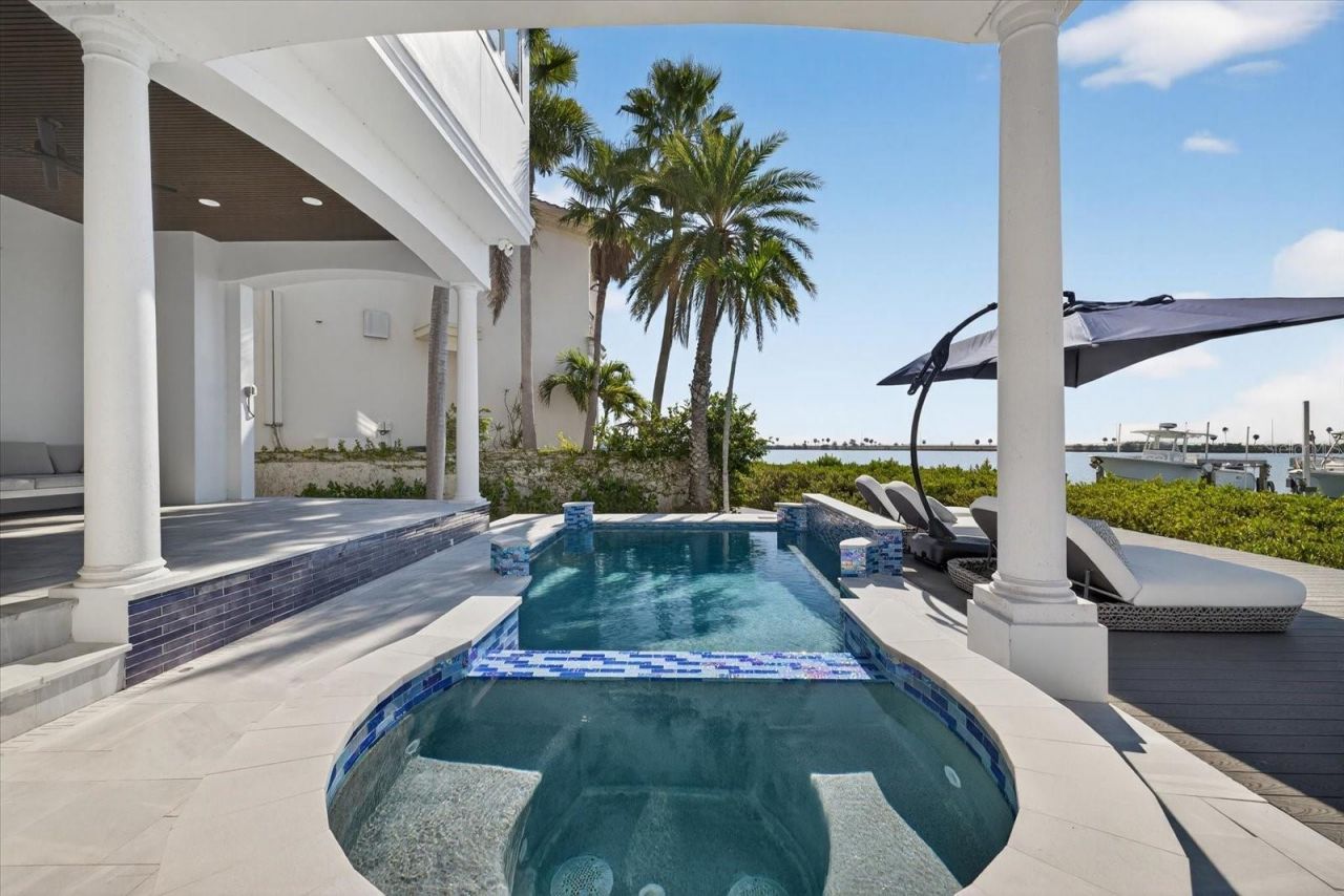 4102 Causeway Vista Drive, Tampa, FL 33615 Photo