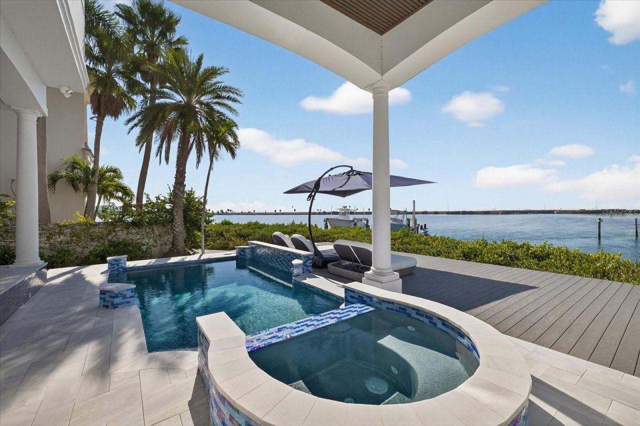 4102 Causeway Vista Drive, Tampa, FL 33615 Photo