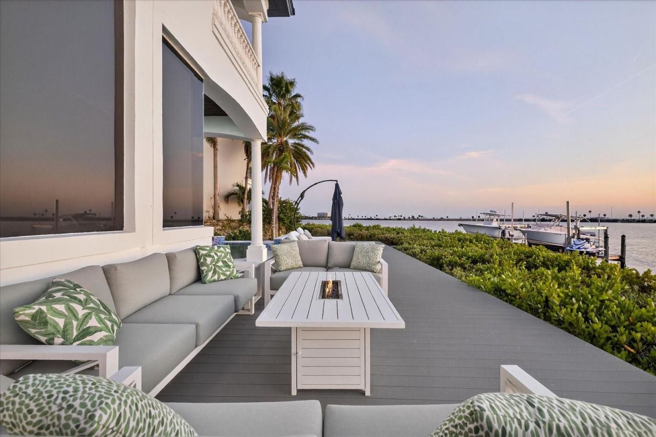 4102 Causeway Vista Drive, Tampa, FL 33615 Photo