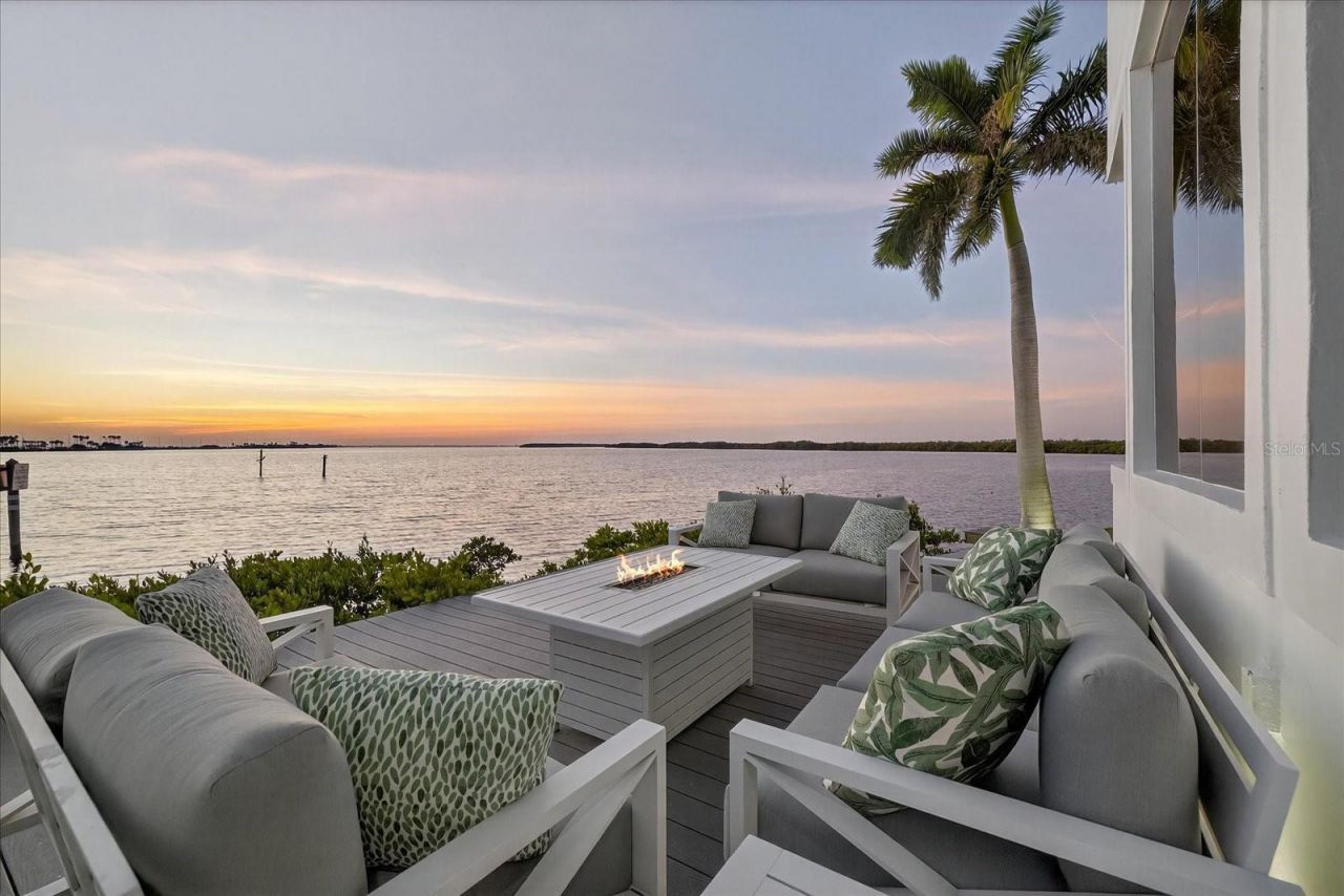 4102 Causeway Vista Drive, Tampa, FL 33615 Photo