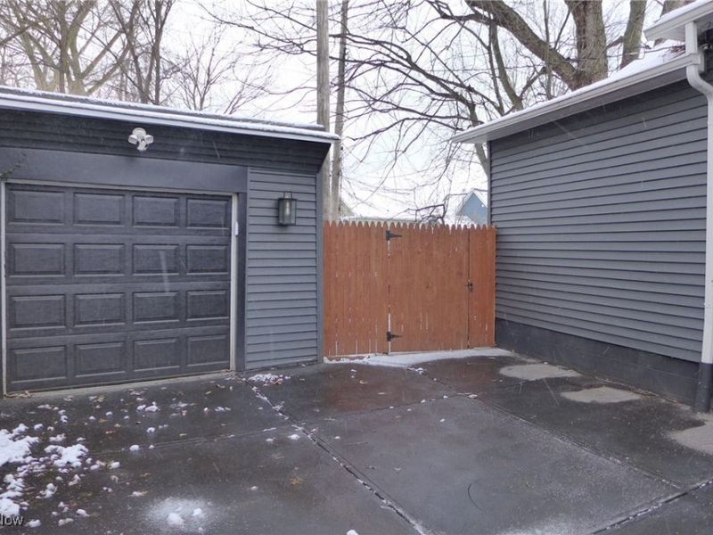 1376 W 74th Street, Cleveland, OH 44102 Photo 39