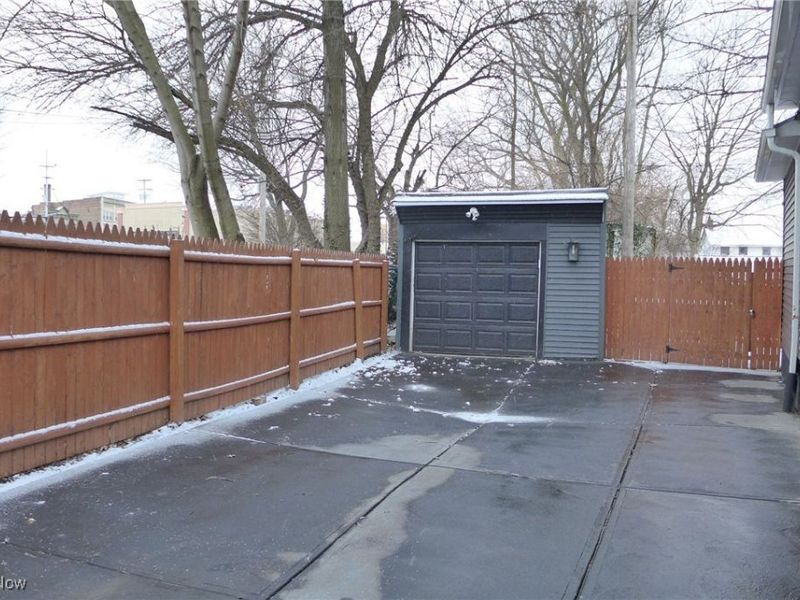1376 W 74th Street, Cleveland, OH 44102 Photo 40