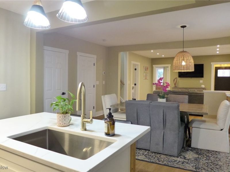 1376 W 74th Street, Cleveland, OH 44102 Photo 8