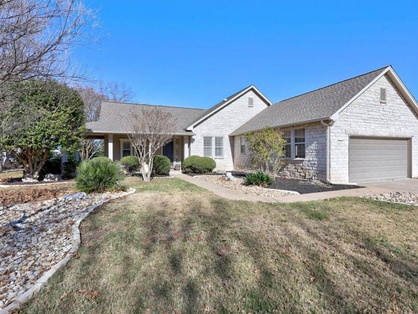 105 Lariat DR, Georgetown, TX 78633