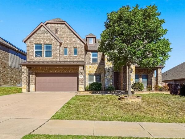 912 Foxtail Drive, Mansfield, TX 76063