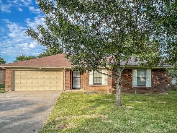 7016 Yorkston Street, Watauga, TX 76148