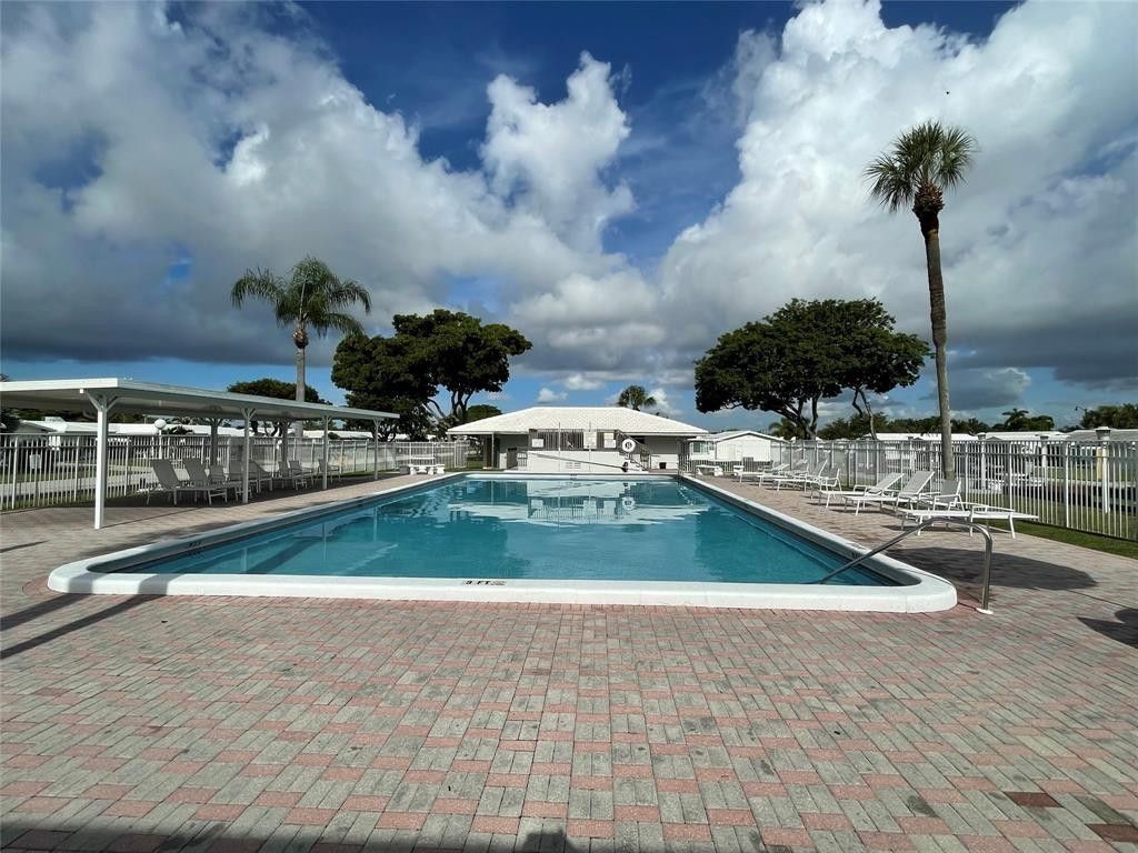 2701 Golf Boulevard, Unit 2017, Pompano Beach, FL 33064 Photo