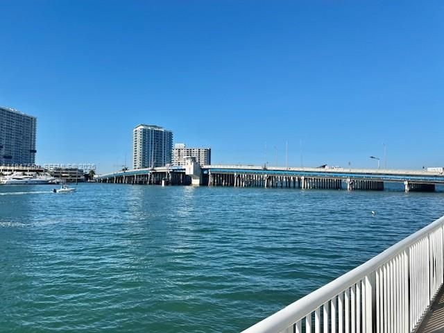 2016 Bay Dr, Unit 405, Miami Beach, FL 33141 Photo