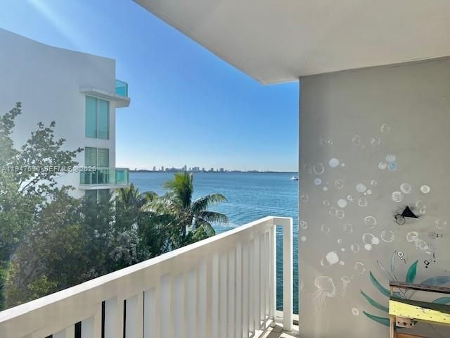 2016 Bay Dr, Unit 405, Miami Beach, FL 33141 Photo