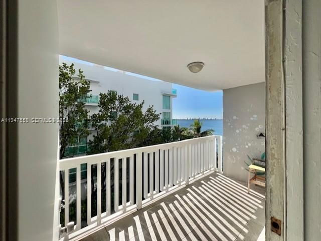 2016 Bay Dr, Unit 405, Miami Beach, FL 33141 Photo