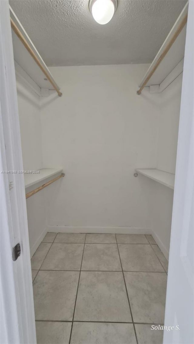 2016 Bay Dr, Unit 405, Miami Beach, FL 33141 Photo