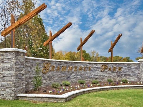 2002 NE Chaucer Street , Bentonville, AR 72712