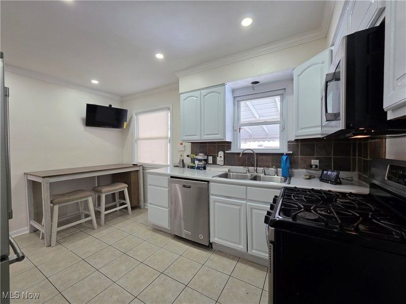 4763 Southwood Drive, Brooklyn, OH 44144 Photo 8