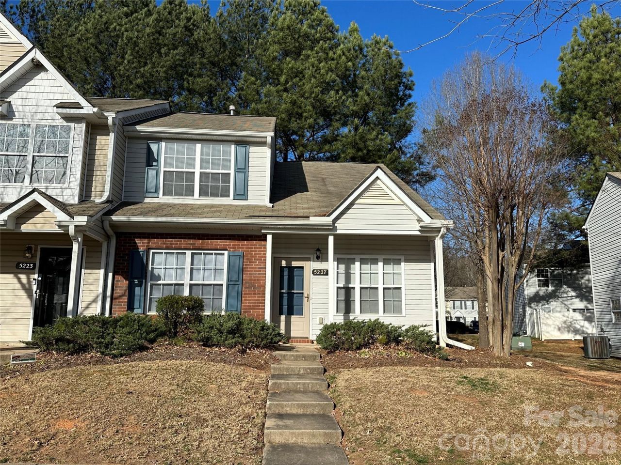 5227 Magnolia Tree Lane, Charlotte, NC 28215 Main Photo