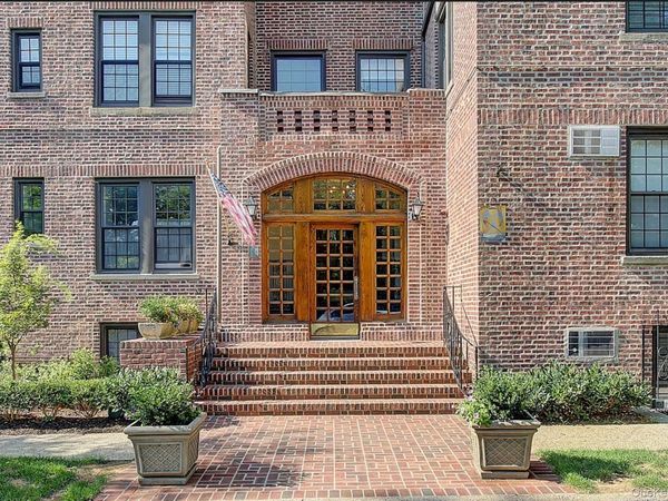 6 Burns Street, Unit 416, Forest Hills, NY 11375