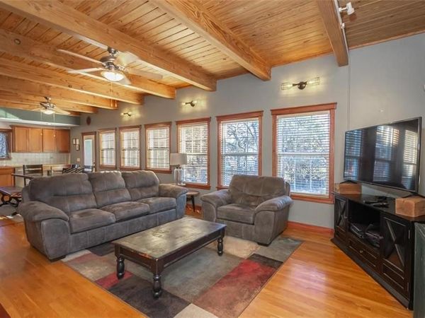 605 Parkside Court, Baldwin City, KS 66006