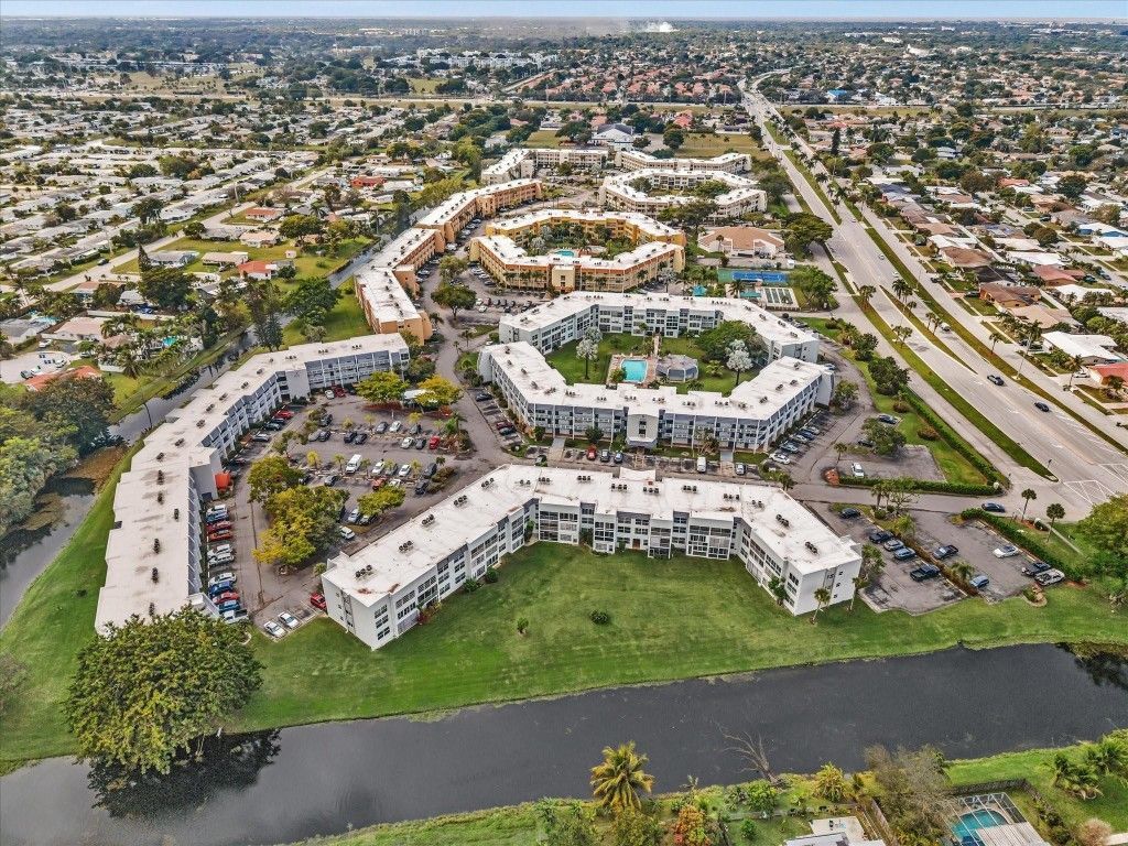 6570 Royal Palm Boulevard, Unit 206J, Margate, FL 33063 Photo