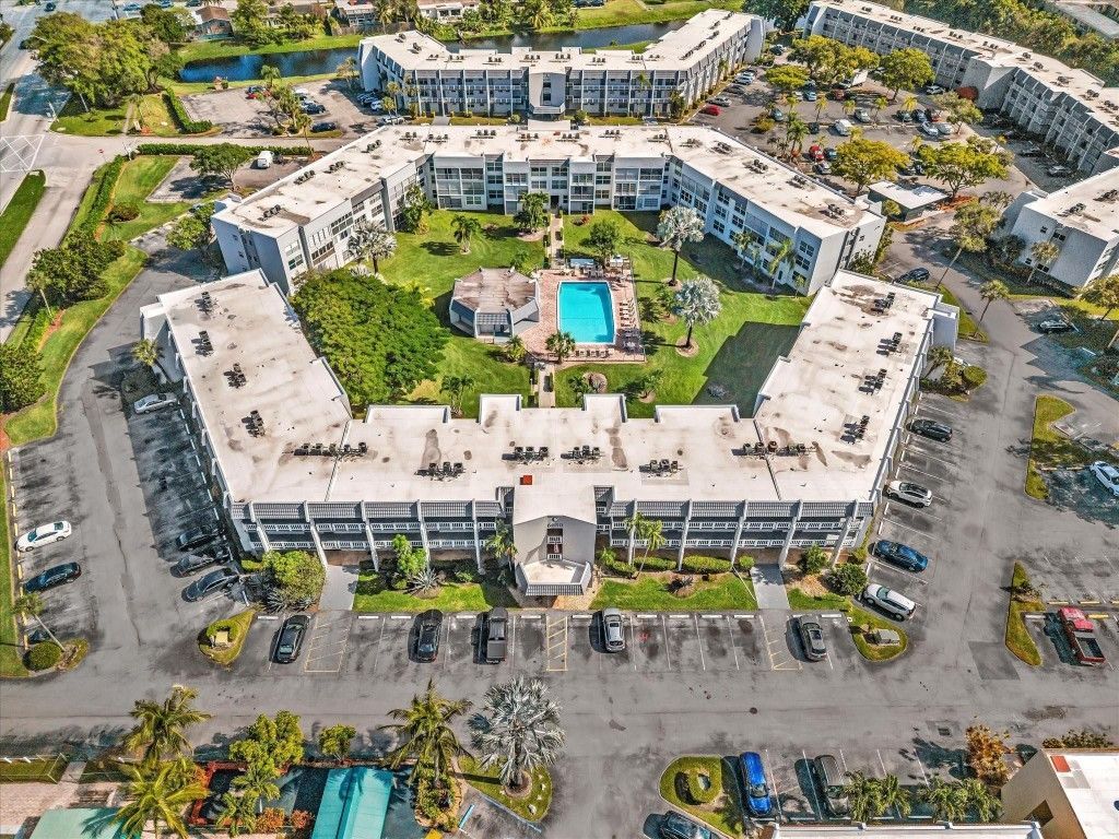 6570 Royal Palm Boulevard, Unit 206J, Margate, FL 33063 Photo