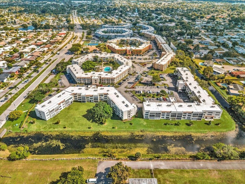 6570 Royal Palm Boulevard, Unit 206J, Margate, FL 33063 Photo