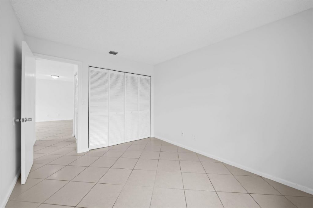 3574 NW 95th Terrace, Unit 8Q, Fort Lauderdale, FL 33351 Photo