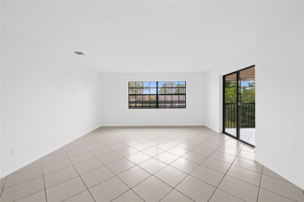 3574 NW 95th Terrace, Unit 8Q, Fort Lauderdale, FL 33351 Photo