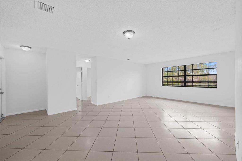 3574 NW 95th Terrace, Unit 8Q, Fort Lauderdale, FL 33351 Photo