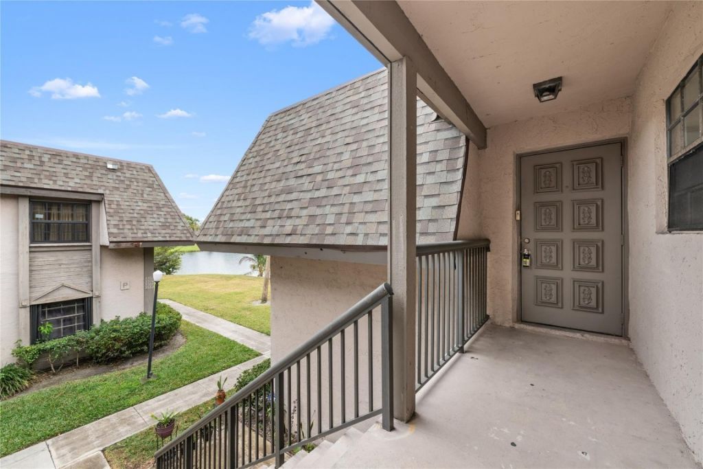 3574 NW 95th Terrace, Unit 8Q, Fort Lauderdale, FL 33351 Photo