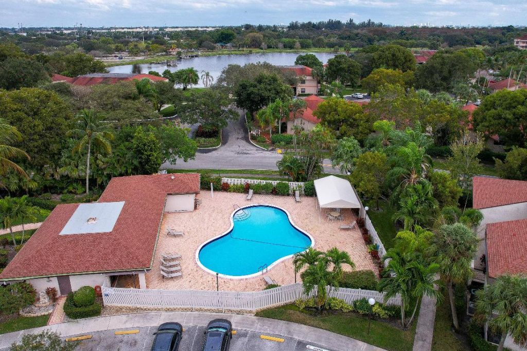 4677 Carambola Circle N, Unit 2758, Coconut Creek, FL 33066 Photo