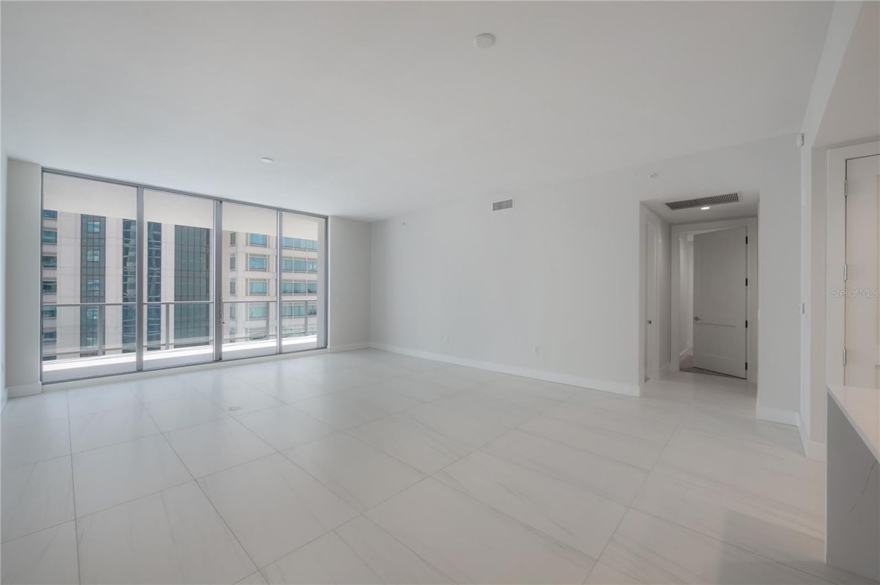 275 1st Avenue S, Unit 1504, Saint Petersburg, FL 33701 Photo