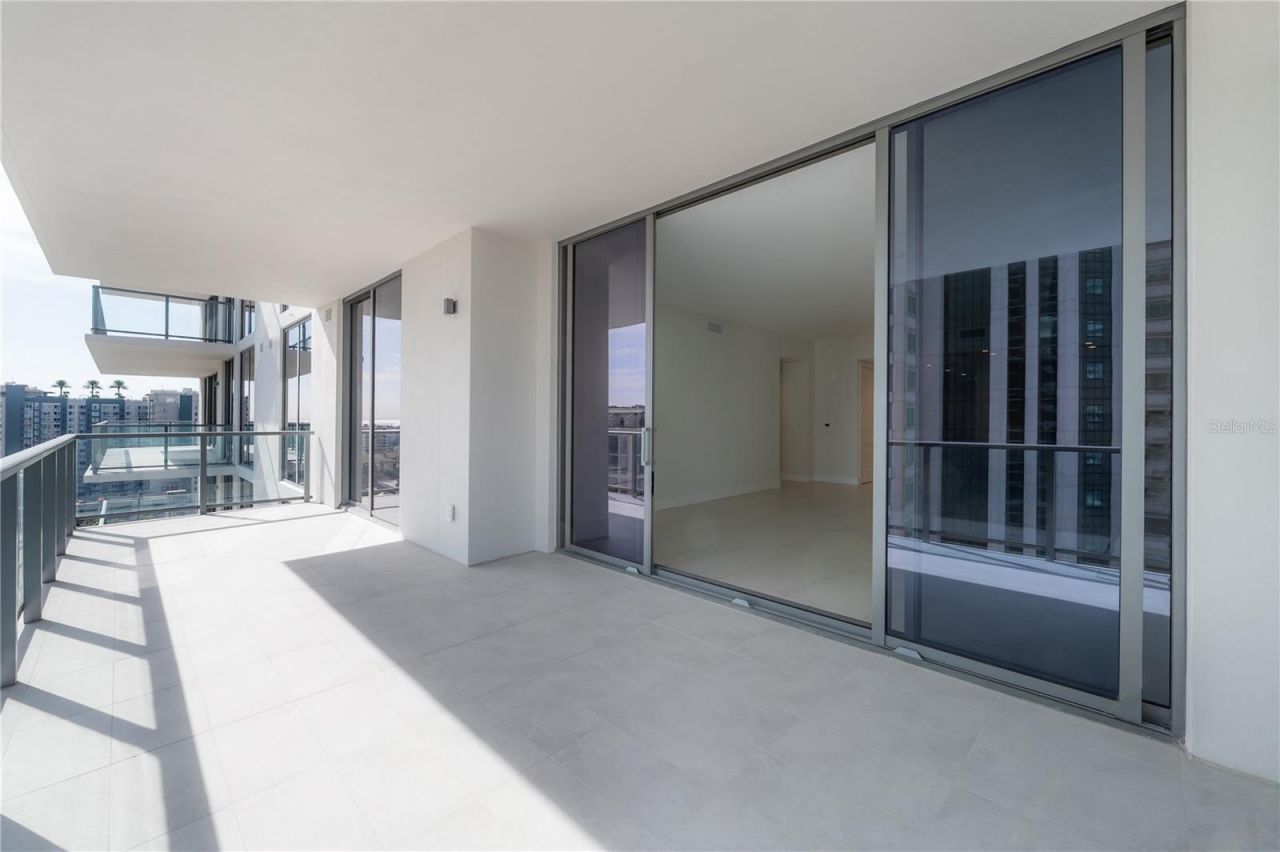 275 1st Avenue S, Unit 1504, Saint Petersburg, FL 33701 Photo