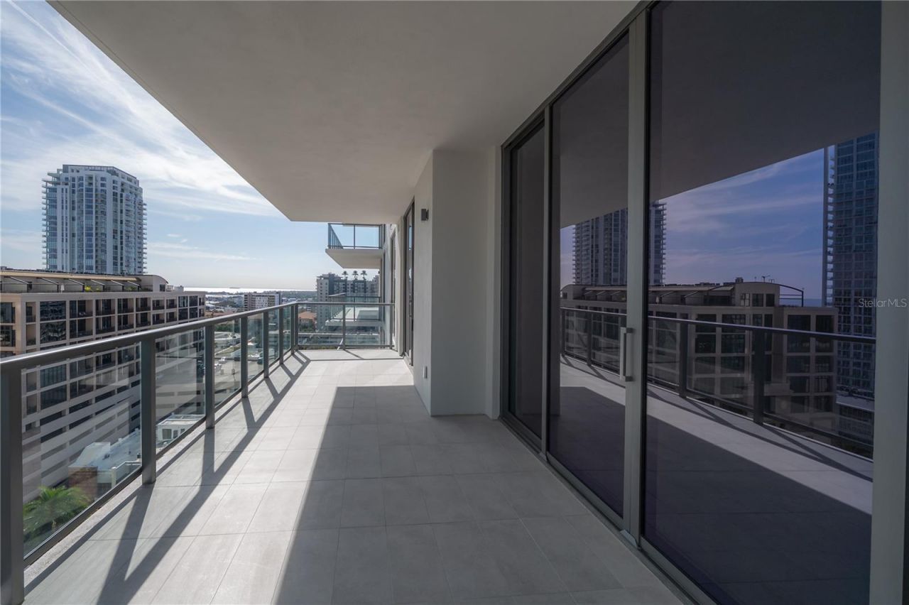 275 1st Avenue S, Unit 1504, Saint Petersburg, FL 33701 Photo