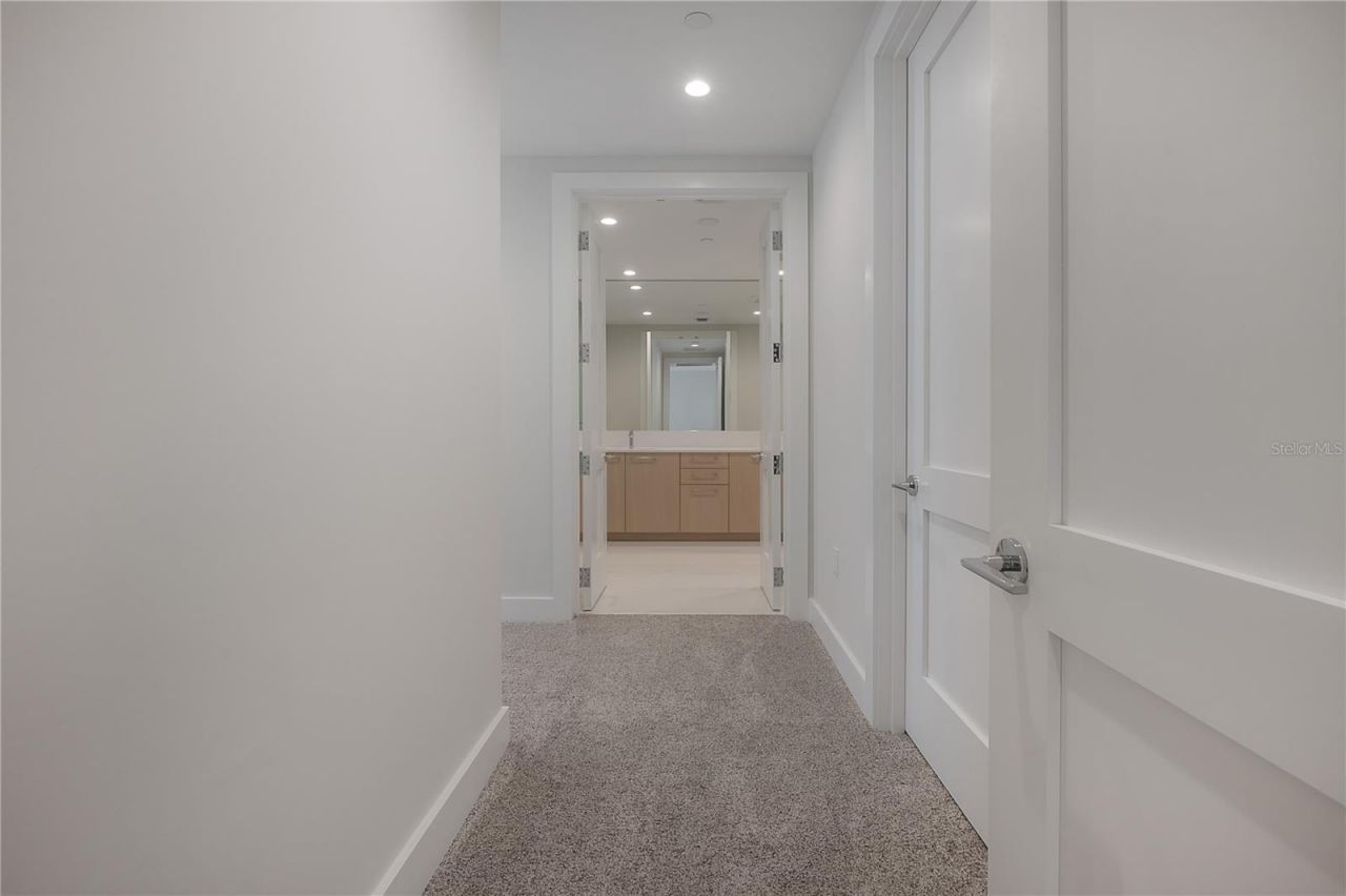 275 1st Avenue S, Unit 1504, Saint Petersburg, FL 33701 Photo