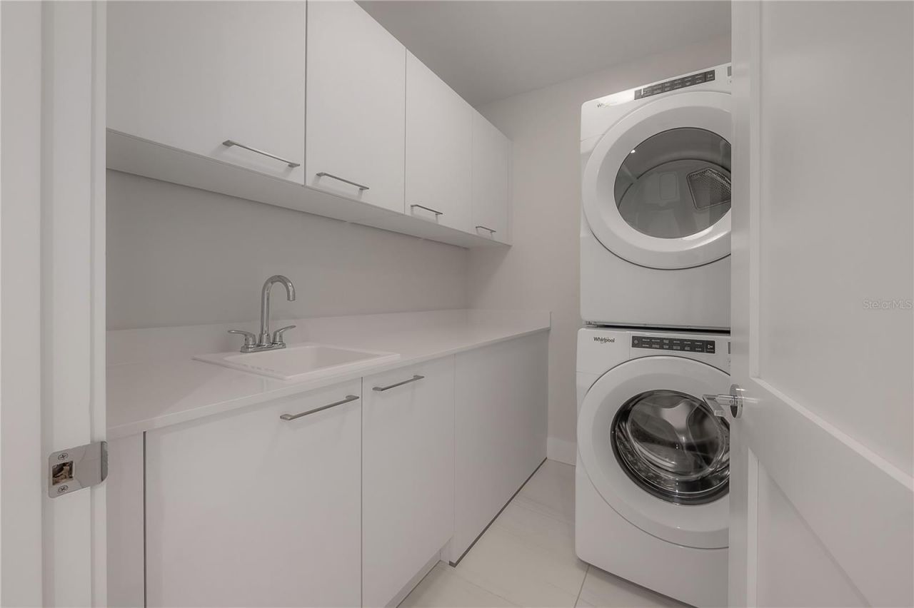 275 1st Avenue S, Unit 1504, Saint Petersburg, FL 33701 Photo