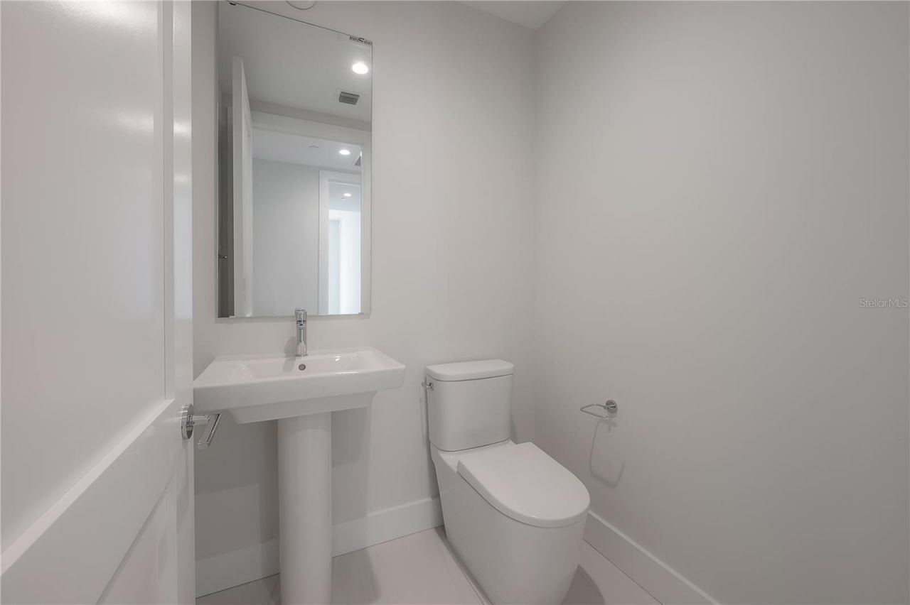 275 1st Avenue S, Unit 1504, Saint Petersburg, FL 33701 Photo