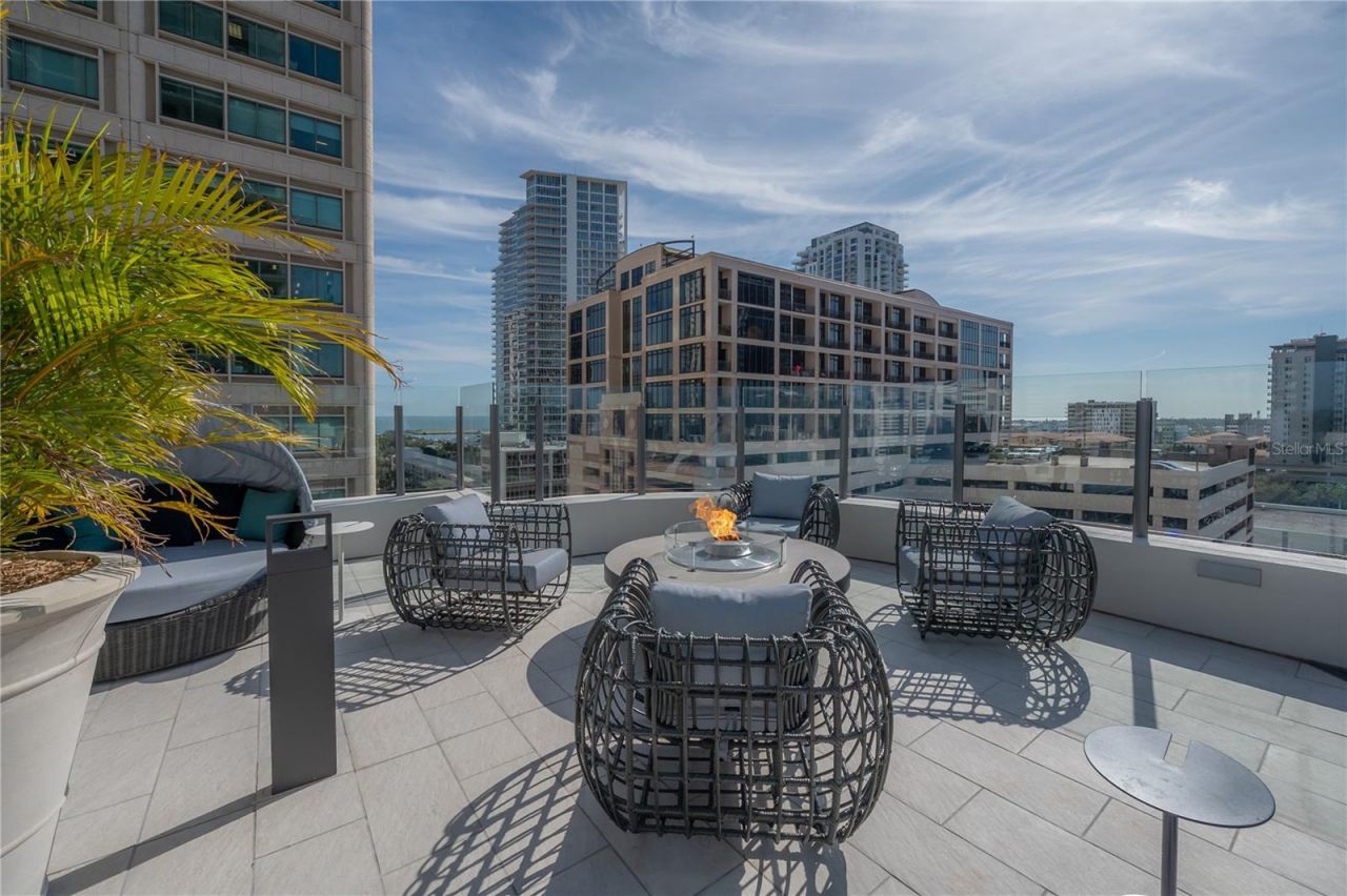 275 1st Avenue S, Unit 1504, Saint Petersburg, FL 33701 Photo