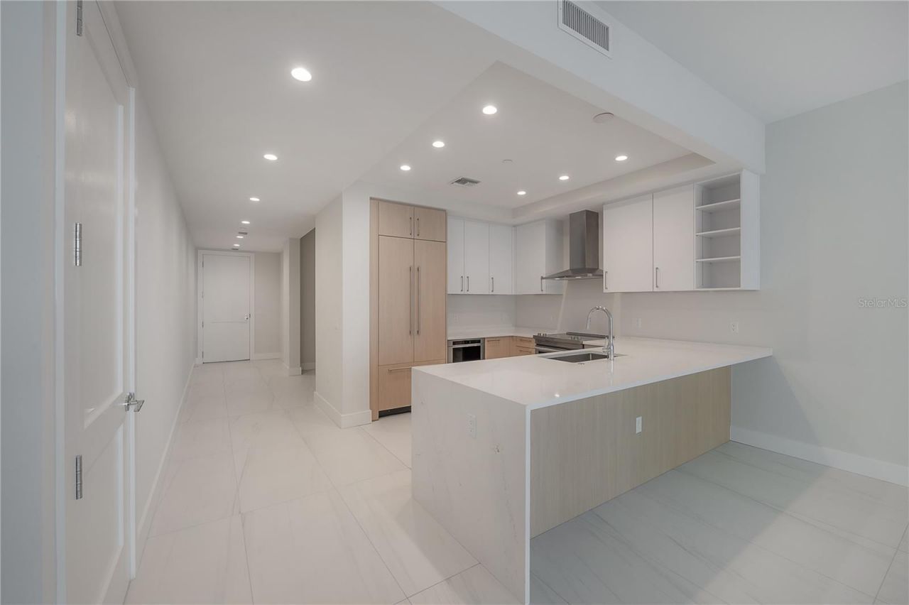 275 1st Avenue S, Unit 1504, Saint Petersburg, FL 33701 Photo