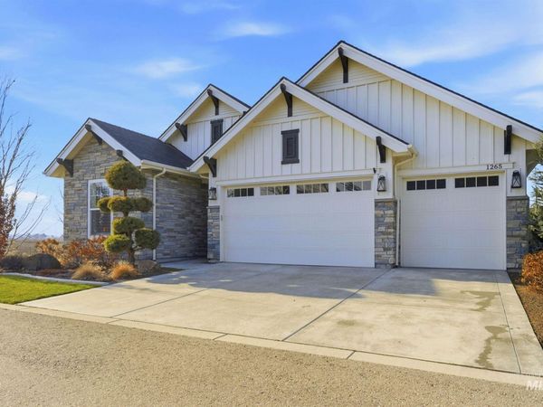 1265 N Diadora Ave, Eagle, ID 83616