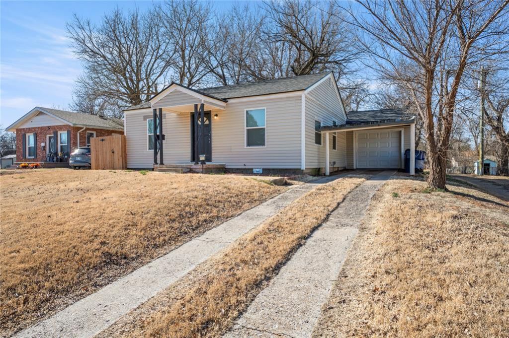 1020 S 14th Street, Chickasha, OK 73018 Main Photo