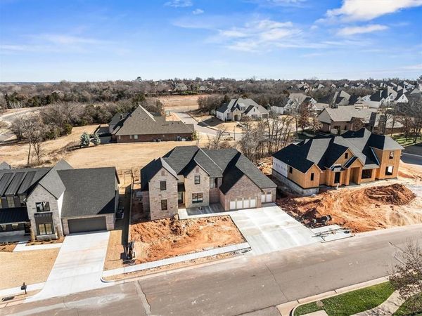 3032 Fountain Creek Drive, Edmond, OK 73034